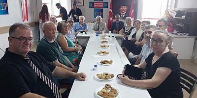 EMEKLİLER MUDANYA'DA PARTİ AÇTI